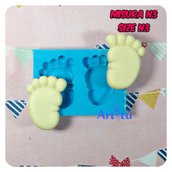 Stampo piedini bebè misura n.3 separati, adatti per realizzare creazioni con immagini incollate