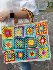 borsa granny colorata con manici di bamboo