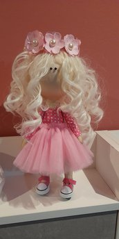 bambola rosa decorativa