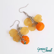 Serie "Zucche in fimo" - Orecchini zucche e petali arancio