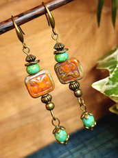 Orecchini con perline Picasso di vetro ceco, arancio e verde-turchese