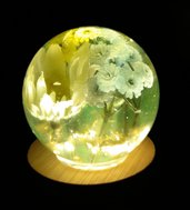 Lampada da tavolo sferica con fiori, glitter e pailettes, base led luce calda
