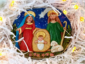 Natale - presepe in ceramica scolpito in bassorilievo e dipinto con colori acrilici - edizione limitata