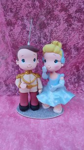 candelina doppia a tema  principessa  Cenerentola e il Principe Azzurro, topper cake cartoon