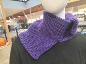 Scaldacollo fatto a mano in lana merinos color viola
