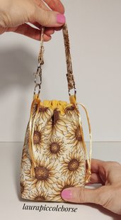 Piccola borsa/sacchetta con coulisse e moschettone a tema "girasole"