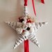 Stella di Natale, midollino bianco, boccioli in tessuto, decorazioni natalizie