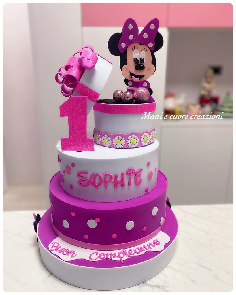 Torta scenografica Minnie compleanno - Cake design - Cake topper