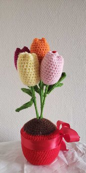Vaso di tulipani amigurumi 