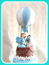 Cake Topper mongolfiera con animali in porcellana fredda 