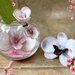 Orchidea in boccia di vetro fatta all’uncinetto 