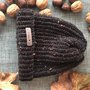 Cappellino "LORILA" di lana grigio melange fatto a mano