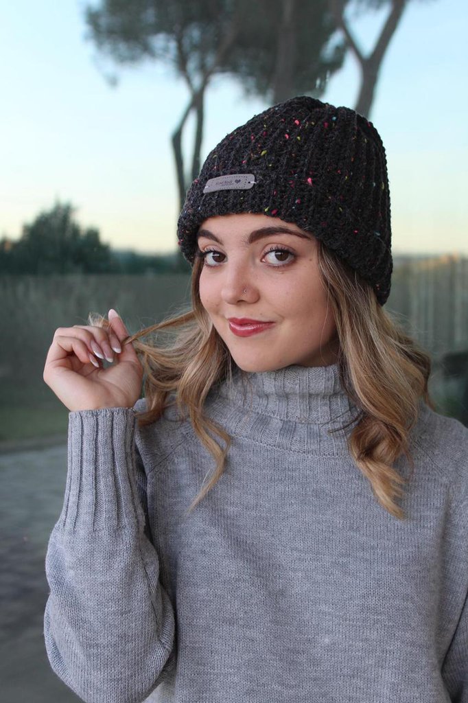 Cappello tradizionale albanese Qeleshe, cappello di lana