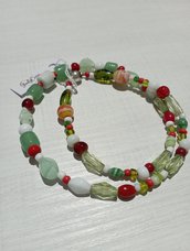 Collana girocollo in vetro di murano, colori principali, rosso,verde acqua e bianco