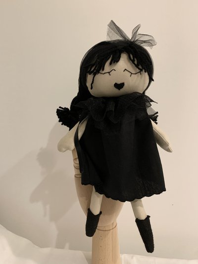 Bambola artigianale ispirata a Mercoledì Addams - Bambini - Giocatt
