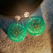 Orecchini tondi verdi in resina epossidica con Pizzo della Regina - VERDE REGINA - 