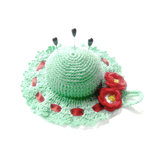 Cappellino puntaspilli acquamarina e rosso ad uncinetto in cotone 11 cm - 2PN
