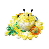 Cappellino puntaspilli giallo sfumato con fiori ad uncinetto  in cotone 11 cm - 17PN