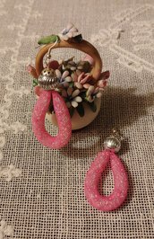 Orecchini a creola rosa shocking, orecchini fluo, set con collana, regalo per lei, orecchini a goccia, orecchini rosa, orecchini estivi