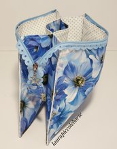 Pochette a tre scomparti stoffa fiori blu e bianchi con unica cerniera