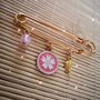Spilla handmade bigiotteria stile giapponese fiore di ciliegio Sakura rosa fogliolina oro kawaii
