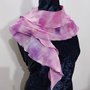 Foulard volant rosa in seta dipinto a mano