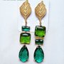 Orecchini pendenti in zama e cristalli verdi 