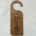 Second Ave Targa In Legno Da Appendere Con Scritta Arrow To The Beach - Decorazione Casa Vacanze, 26x8 Cm - 2