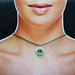 collana cristallo verde, pendente cristallo verde, ciondolo con cristalli, collana con perline di vetro, collana semplice, punto luce 
