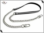 Tracolla per borsa lunga cm.100 - similpelle nera con treccia di lurex argento, catena e moschettoni argento