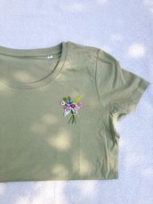 T-shirt bouquet di fiori
