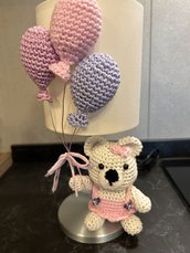 Lampada con orsetto amigurumi rosa