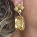 ORECCHINI DORATI con grande cristallo rettangolare giallo, orecchini moda, orecchini gialli, orecchini corti