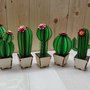 Cactus in legno colorato , come regalo, bomboniera.