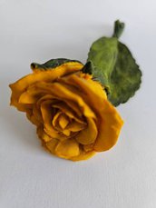 Rosa in ceramica colorata a mano gialla cm 13