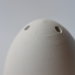 Uovo in terracotta bianca da decorare con buchi porta incenso cm 6