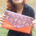 Pochette Aurora di ecopelle arancione e fantasia "Fiori arancioni""