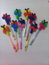 Farfalla su matite o penna 