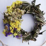 Coroncina/ghirlanda di rami d'ulivo e fiori secchi