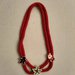 Collana rossa fatta a mano con applicazioni natalizie / collana natalizia