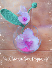 Orchidea fatta all’uncinetto in boccia di vetro 🌟