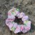 Scrunchie rosa con rose