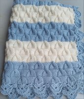 copertina di lana celeste e panna, fatta a mano , neonato, bimbo