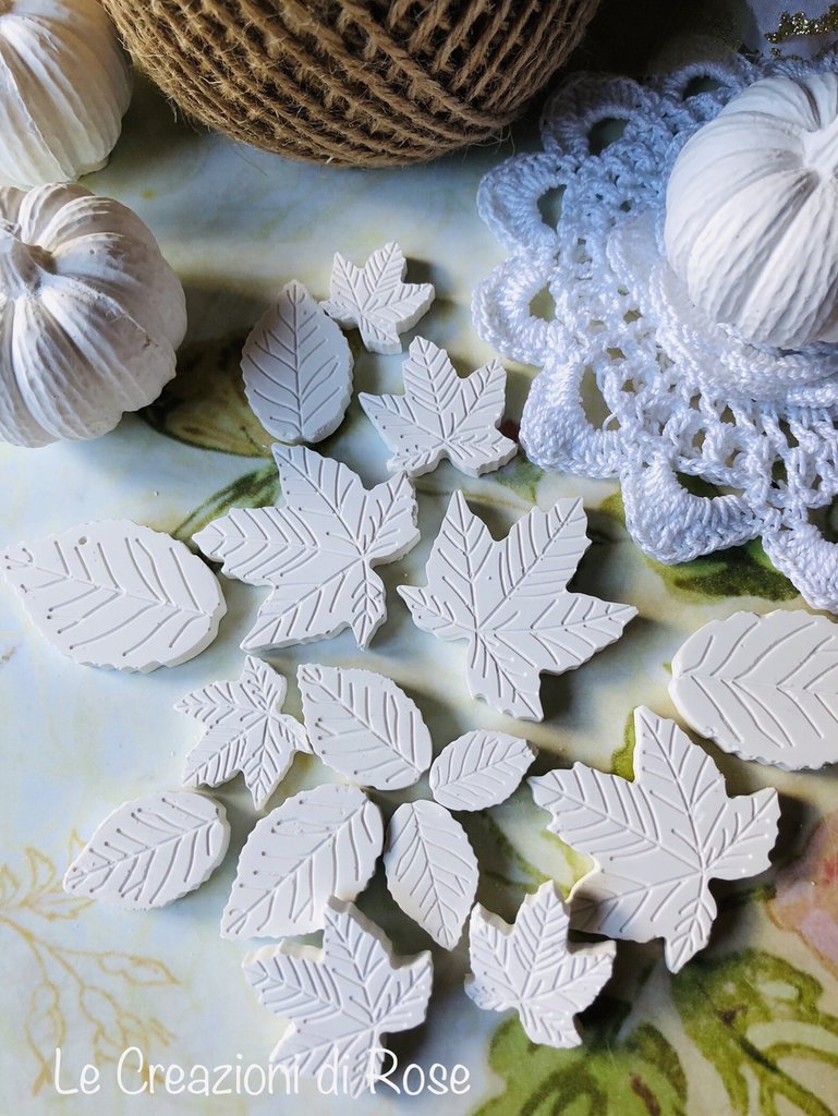 Bomboniere Fai Da Te 12 Gessetti Profumati A Forma Di Gattino - Bianchi Al Muschio Bianco, 3,5 Cm, Per Comunioni, Battesimi E Idee Regalo Tema Animali