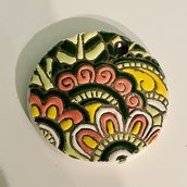 Prato fiorito - ciondolo in ceramica