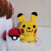 Pikachu e Poké ball amigurumi 