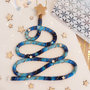Alberello di Natale blu e oro, albero decorativo, da appendere, regalo Natale, idea regalo, magia di Natale, albero macramè fatto a mano 