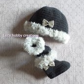 Cappellino e scarpette per neonata