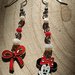 Orecchini con cristalli e charm fiocco e Minnie 