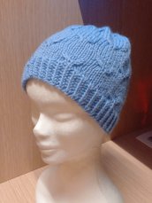 Berretto azzurro in misto lana (Modello: "Bird by bird hat" di S. K. Hull)